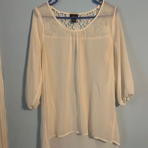 Rue21 Sheer 3/4 sleeve HiLo Top
